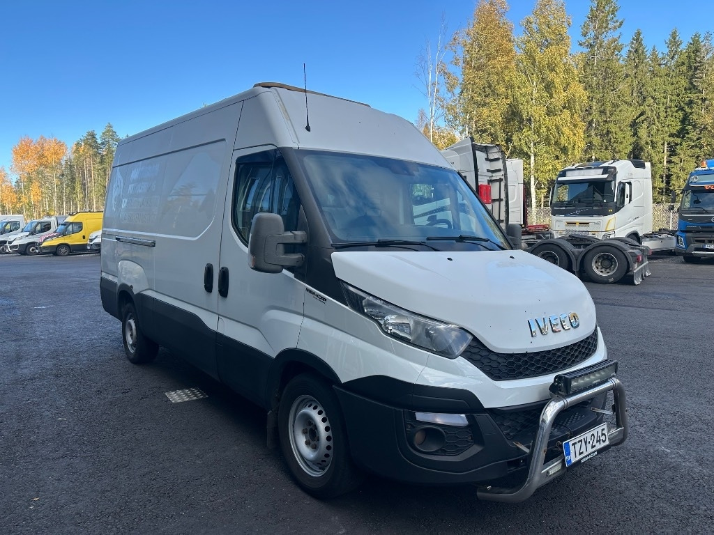 Iveco Daily 35S15 - Fourgon utilitaire: photos 3 Iveco Daily 35S15 - Fourgon utilitaire: photos 3