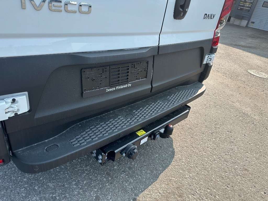Fourgon utilitaire neuf Iveco Daily 35S16A8 12m3: photos 7