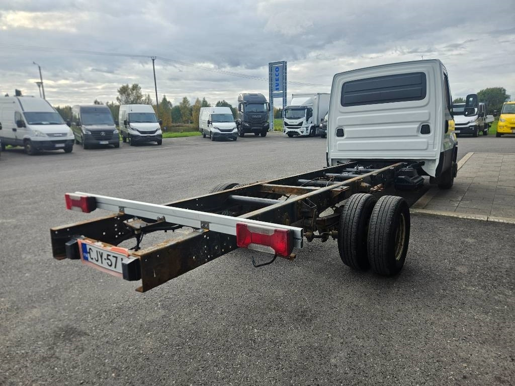 Iveco Daily 70C17 - Fourgon grand volume: photos 3 Iveco Daily 70C17 - Fourgon grand volume: photos 3