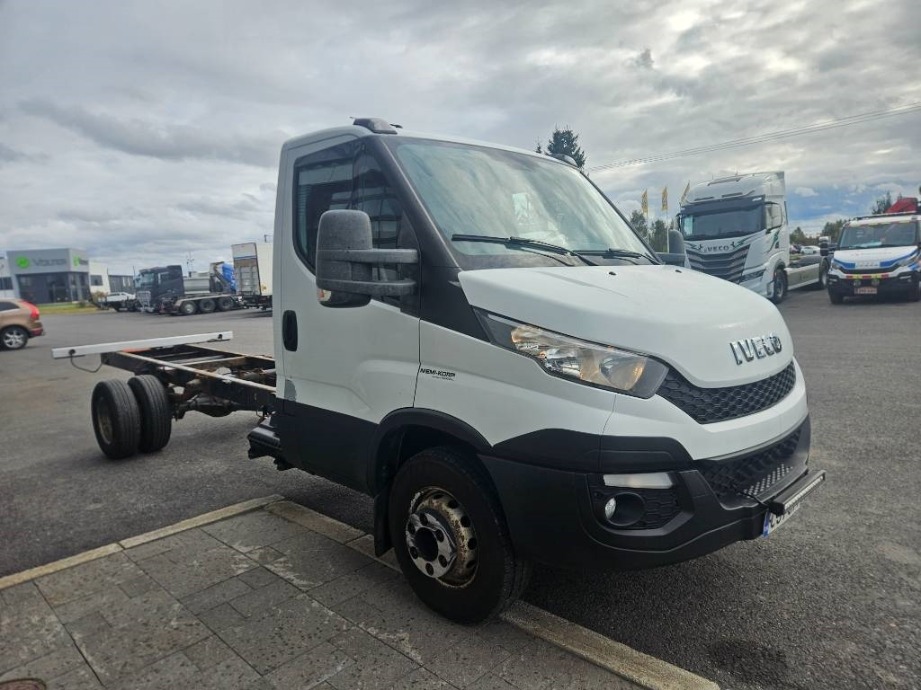 Iveco Daily 70C17 - Fourgon grand volume: photos 2 Iveco Daily 70C17 - Fourgon grand volume: photos 2