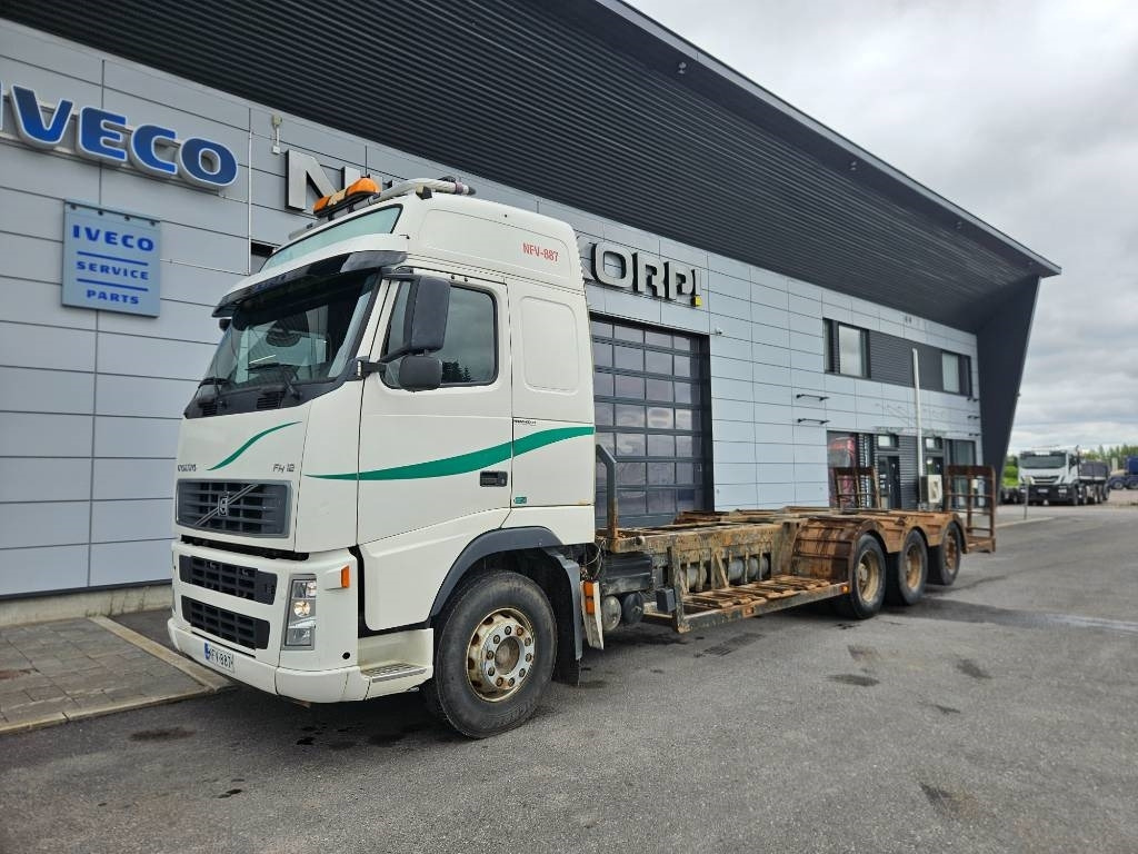 Volvo FH12 8x4 - Camion grumier: photos 1 Volvo FH12 8x4 - Camion grumier: photos 1
