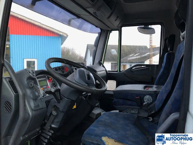 IVECO EUROCARGO 120E25 euro 4 - Camion fourgon: photos 4 IVECO EUROCARGO 120E25 euro 4 - Camion fourgon: photos 4