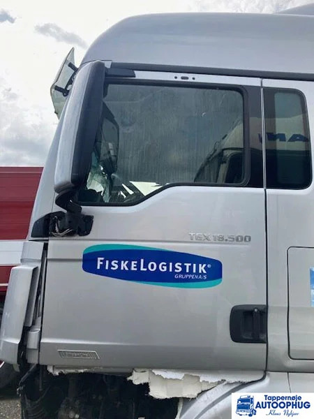 MAN TGX dør – door LH oem: 81.62600-4129 - Carrosserie et extérieur pour Camion: photos 1 MAN TGX dør – door LH oem: 81.62600-4129 - Carrosserie et extérieur pour Camion: photos 1