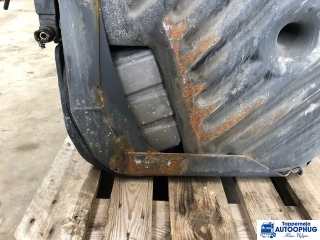 Scania Adblue pumpe Adblue tank P/N: 2141802 – 1884225 - AdBlue réservoir pour Camion: photos 3 Scania Adblue pumpe Adblue tank P/N: 2141802 – 1884225 - AdBlue réservoir pour Camion: photos 3