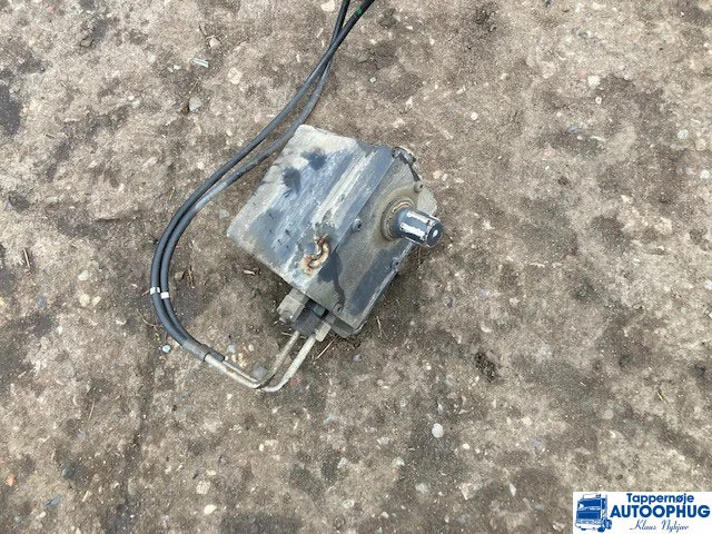 Scania Cab tilt P/N: 1720927 – 2204435 / 1794907 - Cabine et intérieur pour Camion: photos 1 Scania Cab tilt P/N: 1720927 – 2204435 / 1794907 - Cabine et intérieur pour Camion: photos 1