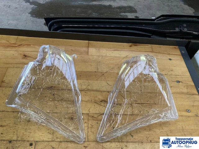 Volvo FH5 LED – Forlygte glas - Système électrique pour Camion: photos 1 Volvo FH5 LED – Forlygte glas - Système électrique pour Camion: photos 1