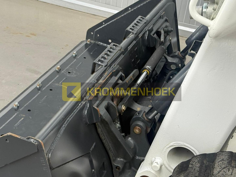 Mini chargeuse Bobcat T 76 High Flow | A/C: photos 9