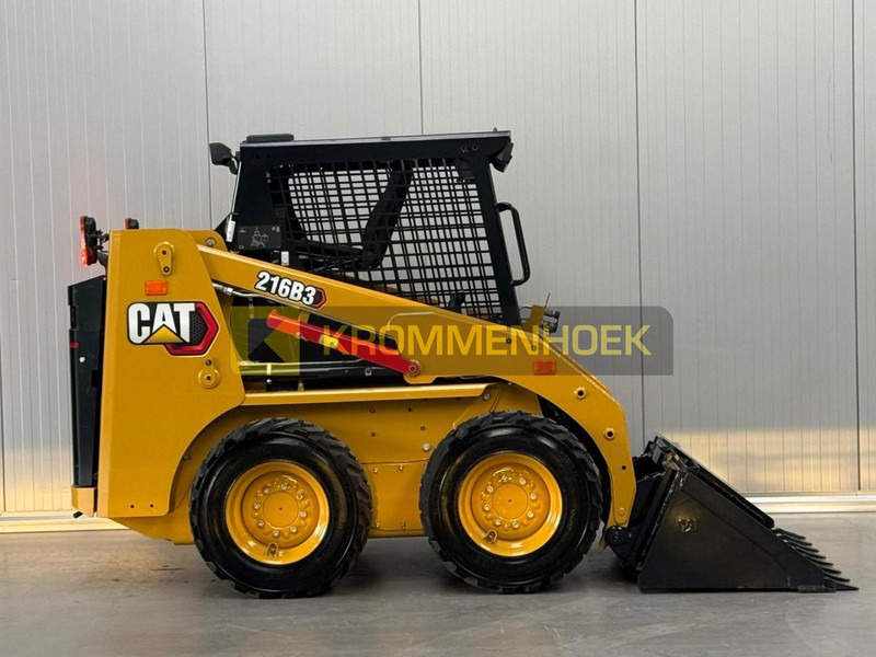 Caterpillar 216 B3 - Mini chargeuse: photos 5 Caterpillar 216 B3 - Mini chargeuse: photos 5