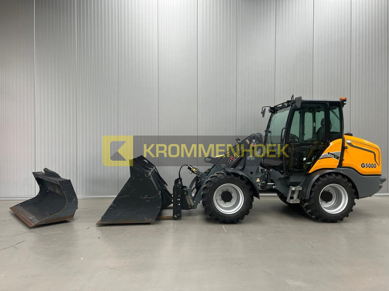 Giant G 5000 - Chargeuse sur pneus: photos 1 Giant G 5000 - Chargeuse sur pneus: photos 1