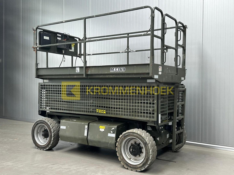 JLG M 3369 - Nacelle ciseaux: photos 3 JLG M 3369 - Nacelle ciseaux: photos 3