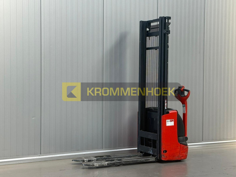 Linde L 10 - Gerbeur: photos 1 Linde L 10 - Gerbeur: photos 1