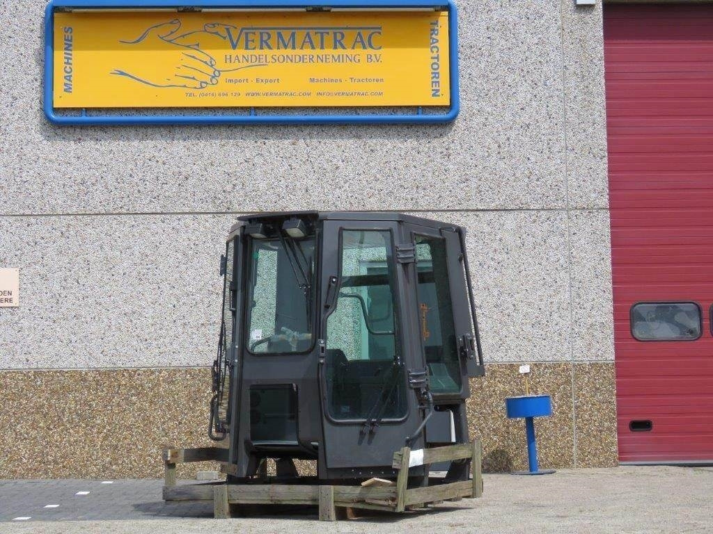 New Holland CE - Cabine pour Engins de chantier: photos 1 New Holland CE - Cabine pour Engins de chantier: photos 1