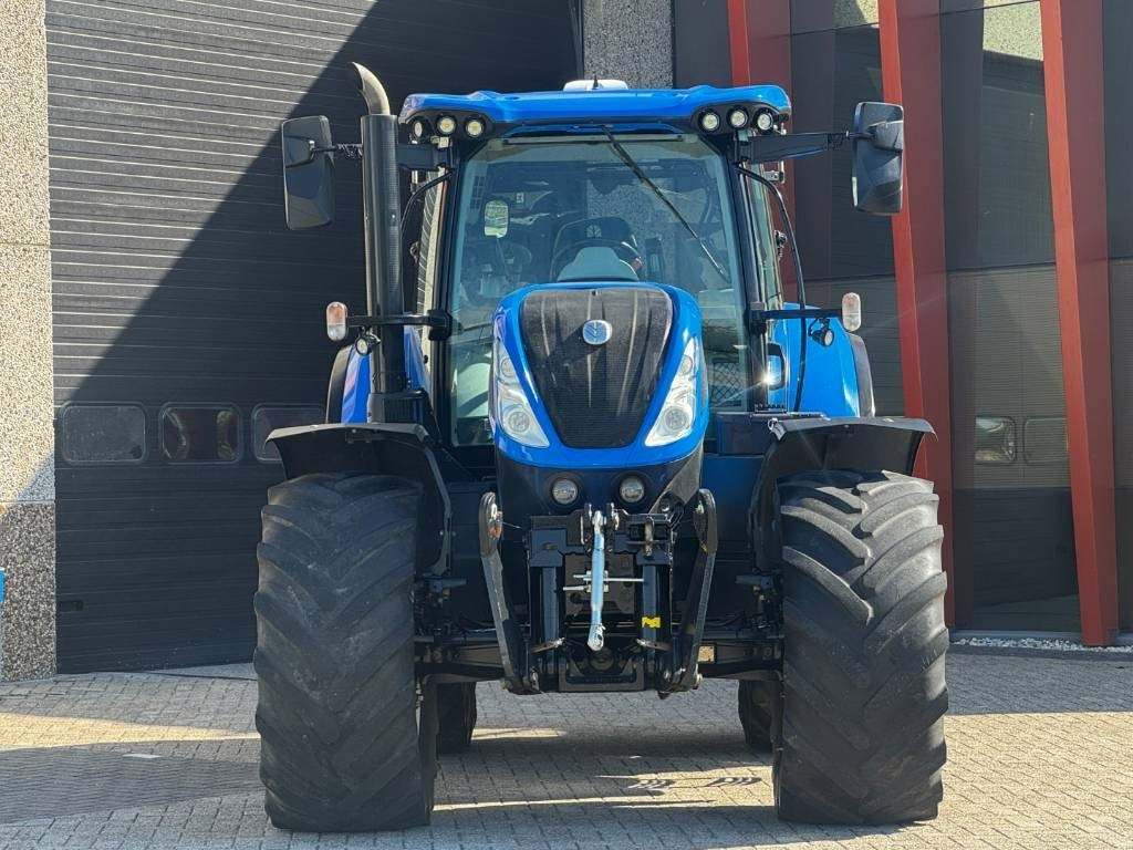 New Holland T7.245 Auto Command, GPS complete, - Tracteur agricole: photos 5 New Holland T7.245 Auto Command, GPS complete, - Tracteur agricole: photos 5