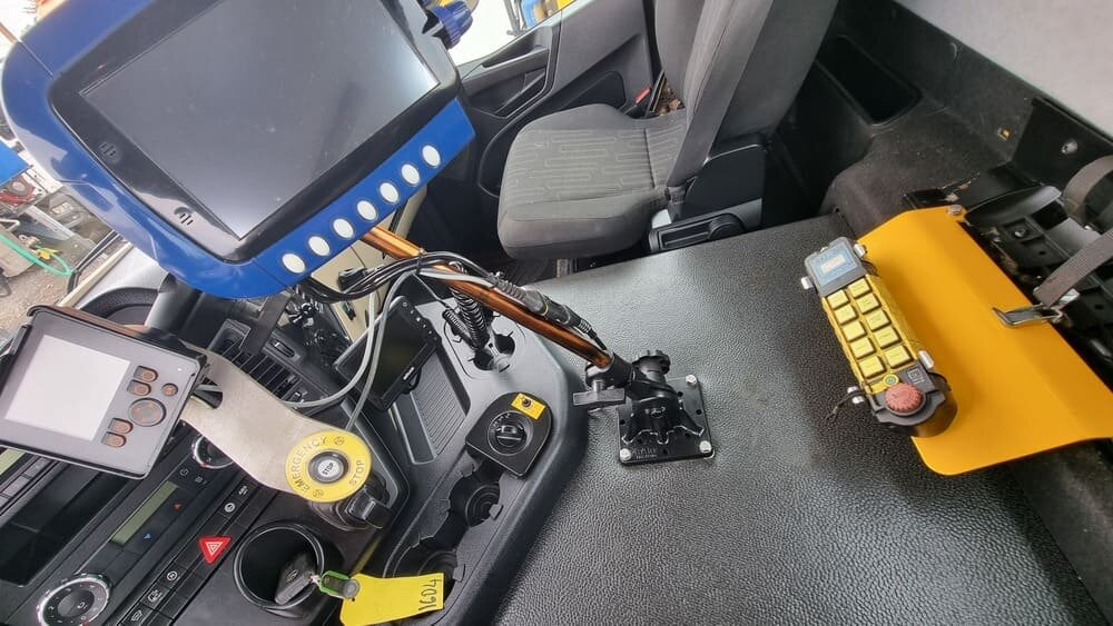 MERCEDES-BENZ Arocs 1824 / Cuthbertson MPB-18 - Camion benne: photos 4 MERCEDES-BENZ Arocs 1824 / Cuthbertson MPB-18 - Camion benne: photos 4