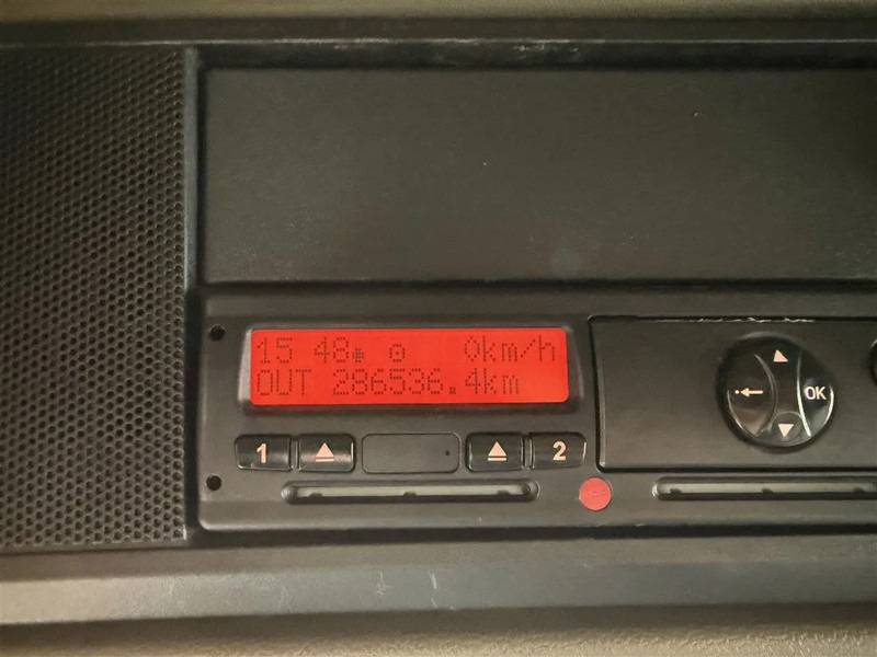 Remorqueuse DAF CF 65.300 Towtruck Depannage Lier Brille Sleeper 640x242x104 cm: photos 9 Remorqueuse DAF CF 65.300 Towtruck Depannage Lier Brille Sleeper 640x242x104 cm: photos 9