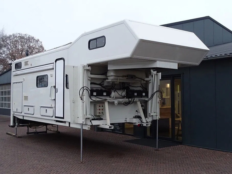 Iveco Eurocargo 12.250 AUT LEER CAM CAMPERUNIT TKM 31000 - Remorqueuse: photos 5 Iveco Eurocargo 12.250 AUT LEER CAM CAMPERUNIT TKM 31000 - Remorqueuse: photos 5