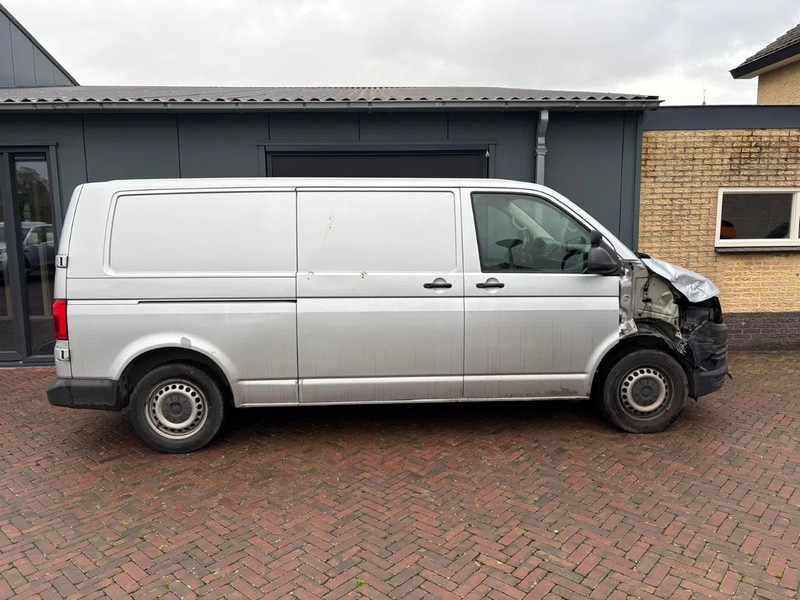 Volkswagen Transporter Lichte Schade 2.0 tdi L2 Carplay Parkeersensoren Dealeronderhouden NAP - Fourgonnette: photos 3 Volkswagen Transporter Lichte Schade 2.0 tdi L2 Carplay Parkeersensoren Dealeronderhouden NAP - Fourgonnette: photos 3
