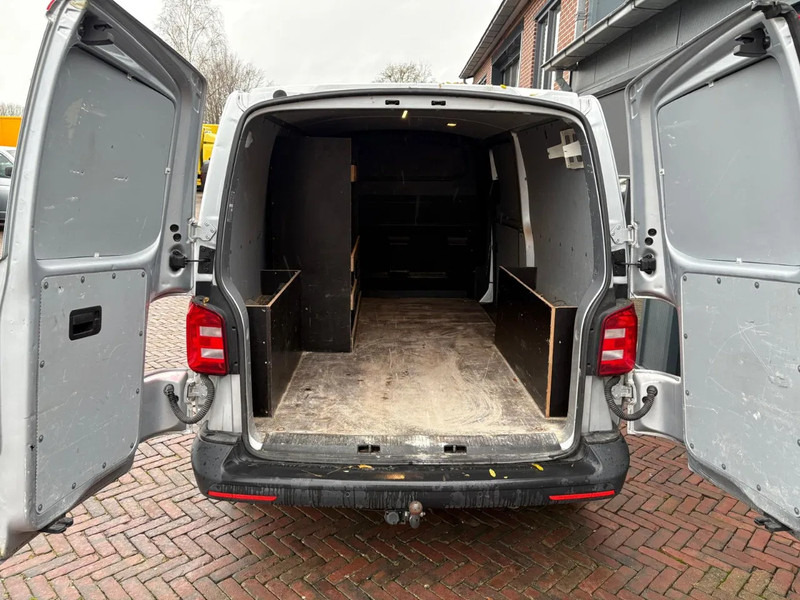 Volkswagen Transporter Lichte Schade 2.0 tdi L2 Carplay Parkeersensoren Dealeronderhouden NAP - Fourgonnette: photos 5 Volkswagen Transporter Lichte Schade 2.0 tdi L2 Carplay Parkeersensoren Dealeronderhouden NAP - Fourgonnette: photos 5