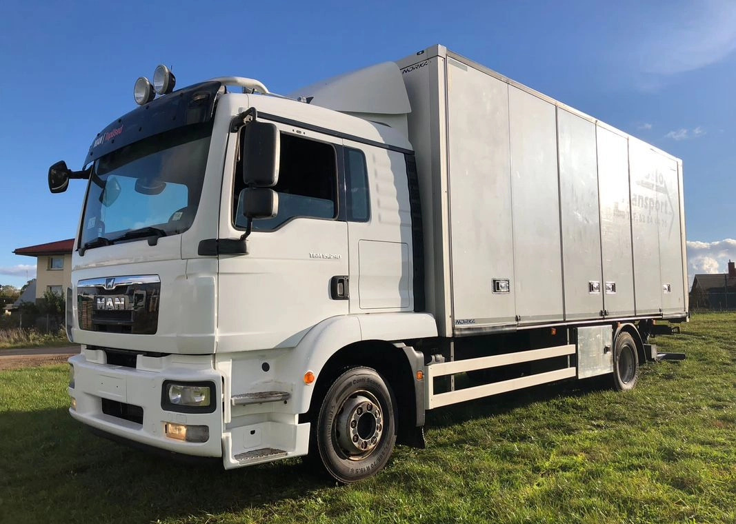 MAN 15.290 Winda Bok otwierany 18 Palet - Camion isothermique: photos 4 MAN 15.290 Winda Bok otwierany 18 Palet - Camion isothermique: photos 4