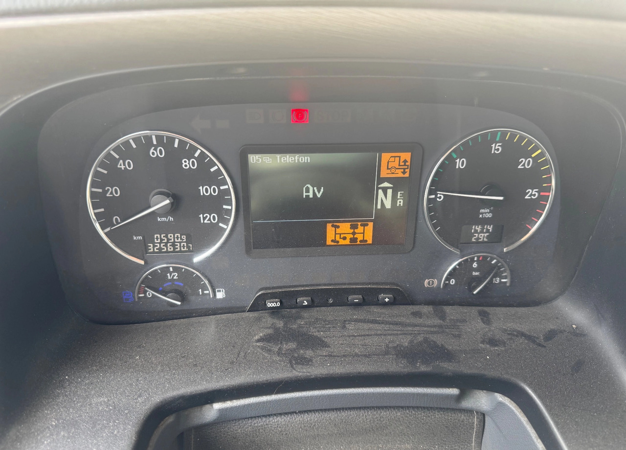 MERCEDES-BENZ ACTROS 2648 HDS 44TON /M 28 METRÓW R/C - Camion grue: photos 3 MERCEDES-BENZ ACTROS 2648 HDS 44TON /M 28 METRÓW R/C - Camion grue: photos 3