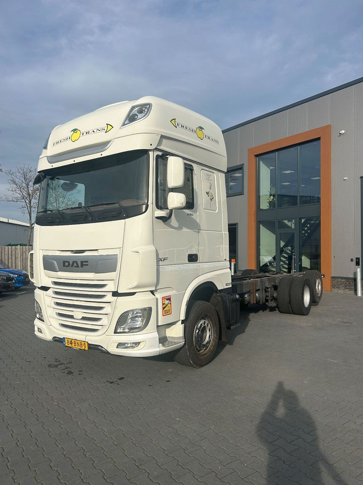 DAF XF 530 XF530 Super Space Cab FAR - Châssis cabine: photos 1 DAF XF 530 XF530 Super Space Cab FAR - Châssis cabine: photos 1