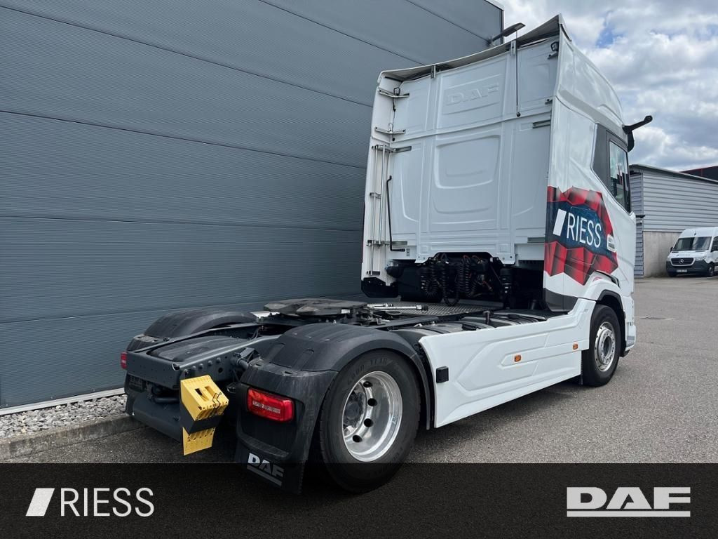 DAF XG+ 530 FT Alcoa Leder Intarder Standklima Hydra DAF XG+ 530 FT Alcoa Leder Intarder Standklima Hydra - Tracteur routier: photos 3 DAF XG+ 530 FT Alcoa Leder Intarder Standklima Hydra DAF XG+ 530 FT Alcoa Leder Intarder Standklima Hydra - Tracteur routier: photos 3