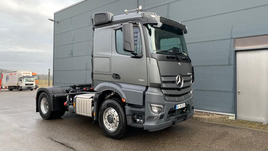 Mercedes-Benz Actros 1851 LS - Tracteur routier: photos 1 Mercedes-Benz Actros 1851 LS - Tracteur routier: photos 1