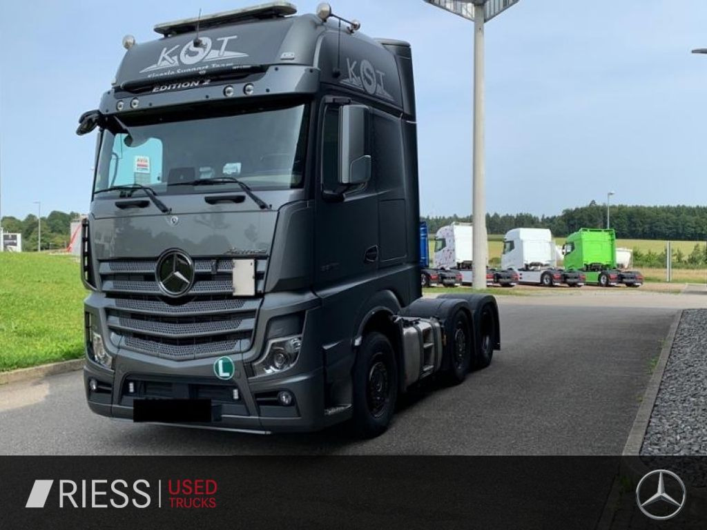 Mercedes-Benz Actros Edition 2 BiXenon KlimaA Navi Massage - Tracteur routier: photos 2 Mercedes-Benz Actros Edition 2 BiXenon KlimaA Navi Massage - Tracteur routier: photos 2