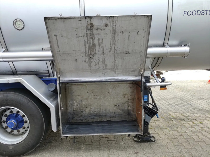 Semi-remorque citerne Burg 26165 liter Tankoplegger 1 kamer MET RVS Pomp: photos 9 Semi-remorque citerne Burg 26165 liter Tankoplegger 1 kamer MET RVS Pomp: photos 9