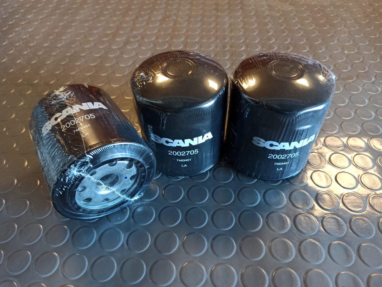 SCANIA OIL FILTER - 2002705 - Filtre à huile pour Camion: photos 1 SCANIA OIL FILTER - 2002705 - Filtre à huile pour Camion: photos 1