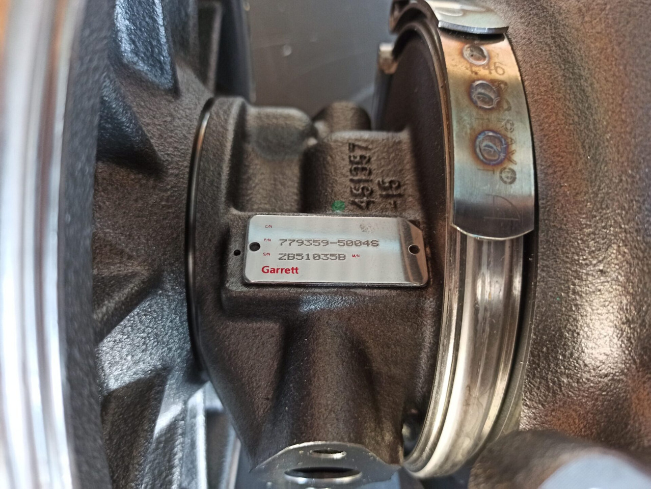 SCANIA TURBOCHARGER 779359-5004S, 2387856 - Turbocompresseur pour Camion: photos 4 SCANIA TURBOCHARGER 779359-5004S, 2387856 - Turbocompresseur pour Camion: photos 4