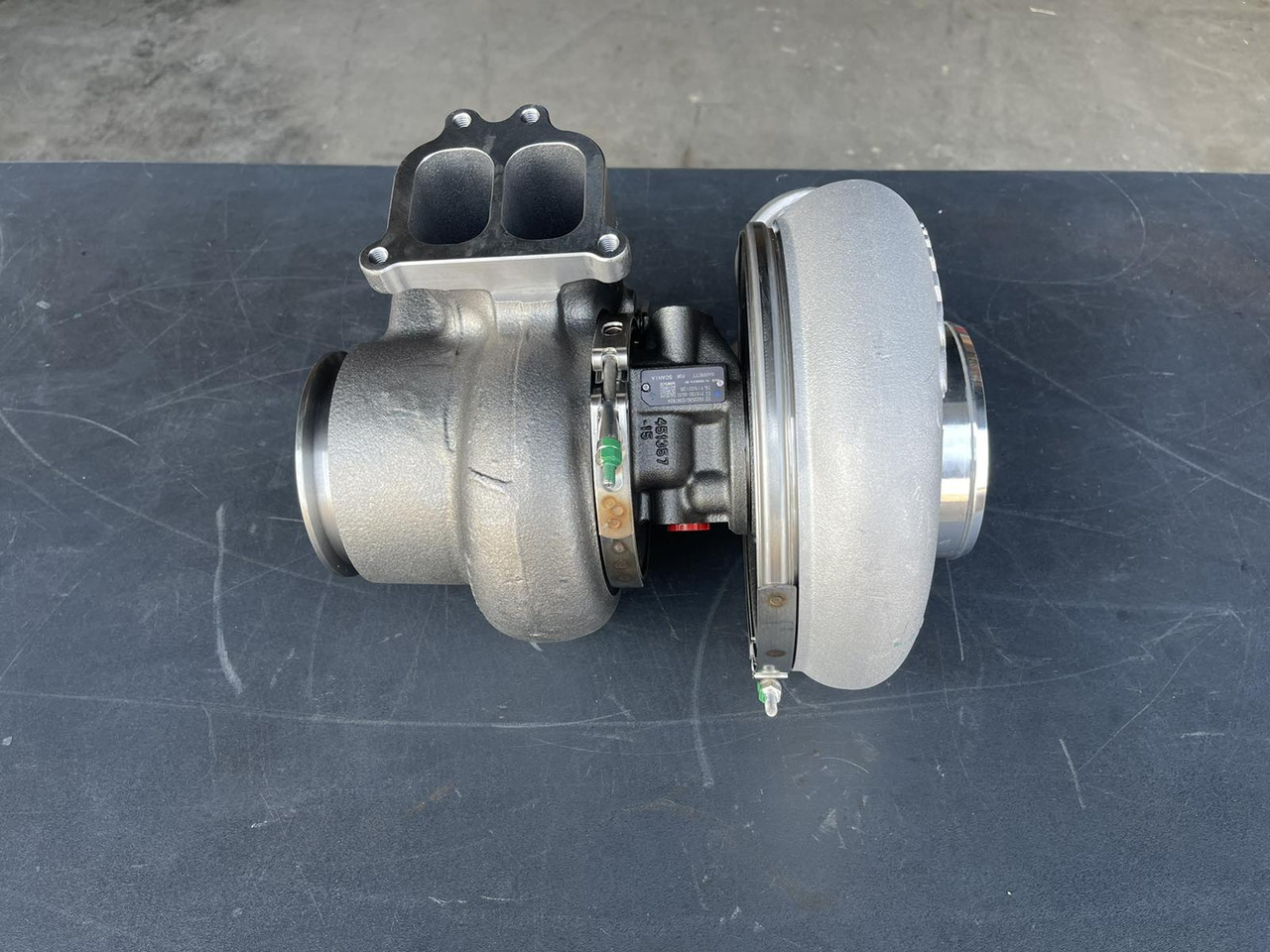 SCANIA TURBOCHARGER DC16 PDE 2387824, 1754217 - Turbocompresseur pour Camion: photos 3 SCANIA TURBOCHARGER DC16 PDE 2387824, 1754217 - Turbocompresseur pour Camion: photos 3