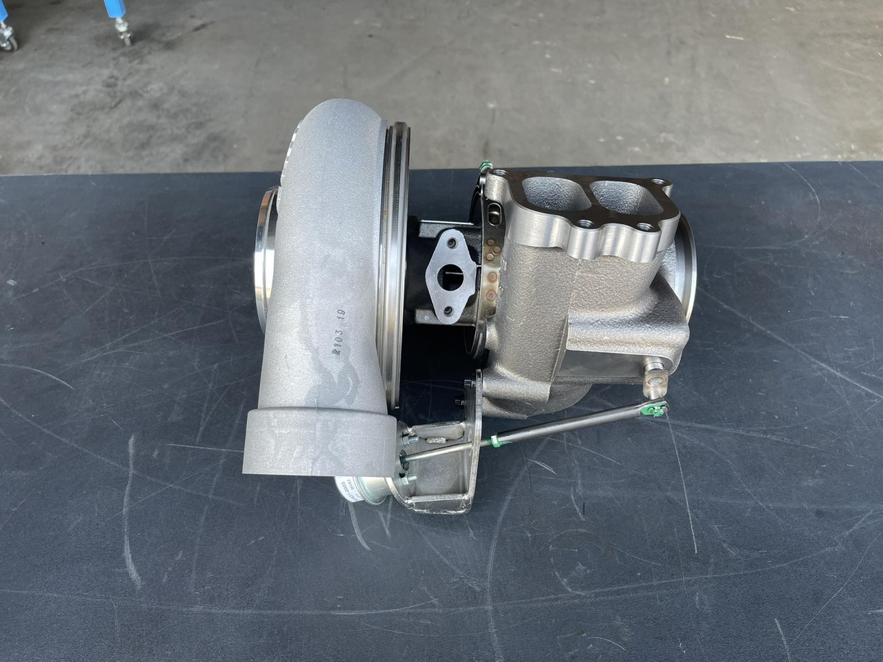 SCANIA TURBOCHARGER DC16 PDE 2387824, 1754217 - Turbocompresseur pour Camion: photos 5 SCANIA TURBOCHARGER DC16 PDE 2387824, 1754217 - Turbocompresseur pour Camion: photos 5