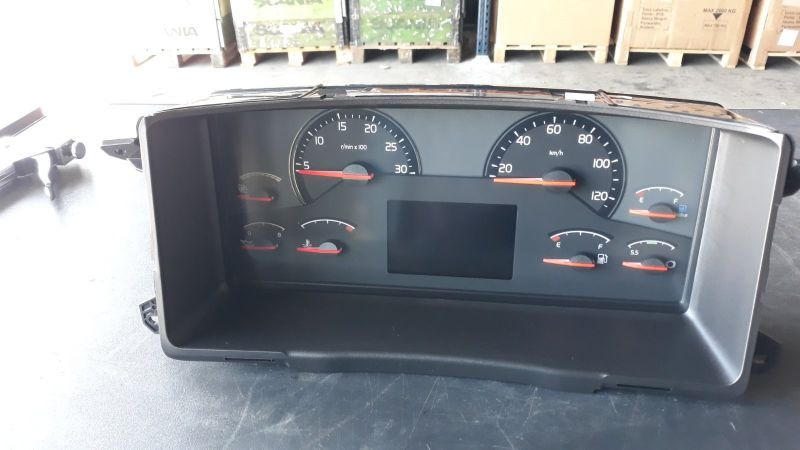 VOLVO INSTRUMENT CLUSTER 22174398 - Panel de instrumentos pour Camion: photos 1 VOLVO INSTRUMENT CLUSTER 22174398 - Panel de instrumentos pour Camion: photos 1