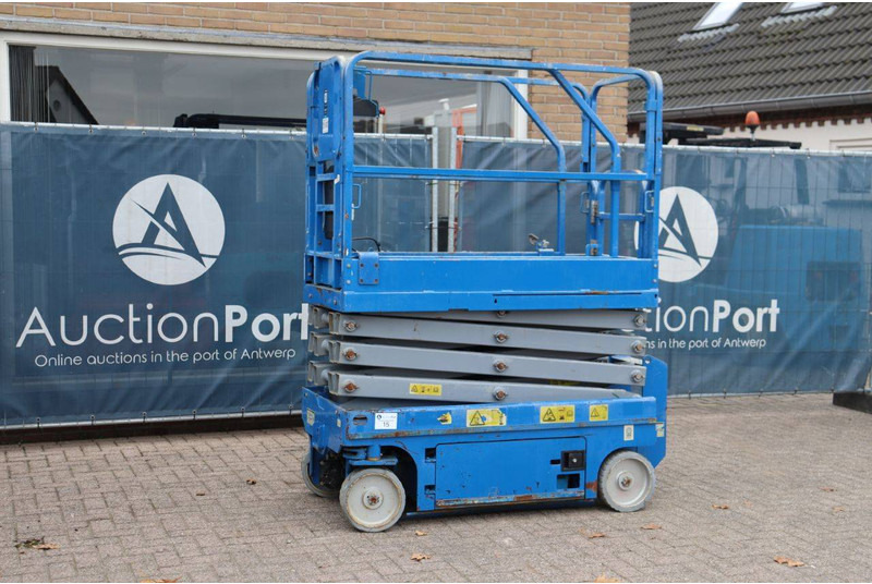 ARIENS - Nacelle ciseaux: photos 1 ARIENS - Nacelle ciseaux: photos 1