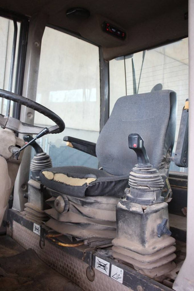 Chargeuse sur pneus Ahlmann AS85/AS90: photos 20 Chargeuse sur pneus Ahlmann AS85/AS90: photos 20