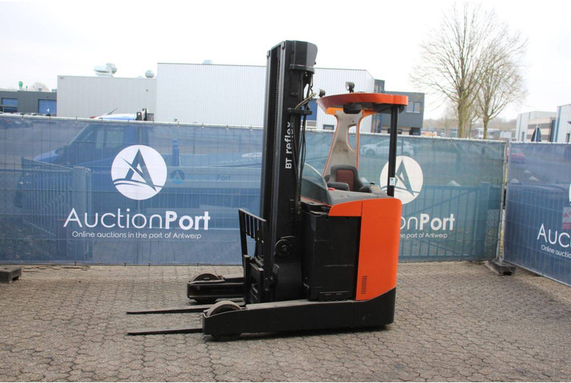 BT RRE 200 - Chariot à mât rétractable: photos 1 BT RRE 200 - Chariot à mât rétractable: photos 1