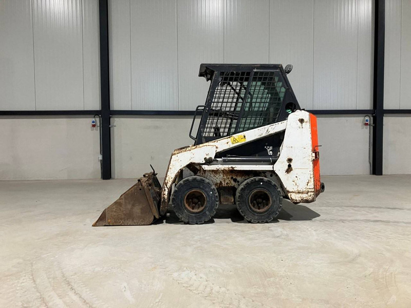 Bobcat S70 - Chargeuse sur pneus: photos 2 Bobcat S70 - Chargeuse sur pneus: photos 2