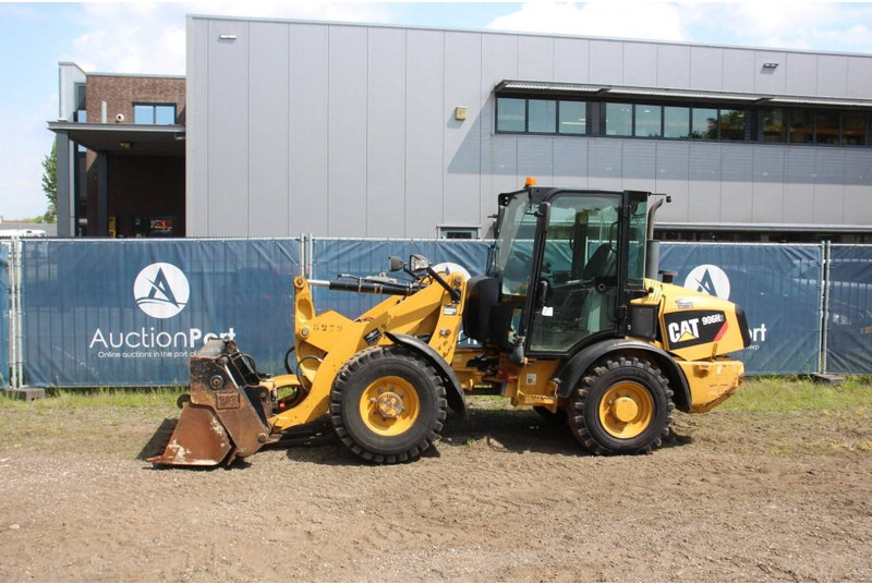 Caterpillar 906H2 - Chargeuse sur pneus: photos 1 Caterpillar 906H2 - Chargeuse sur pneus: photos 1