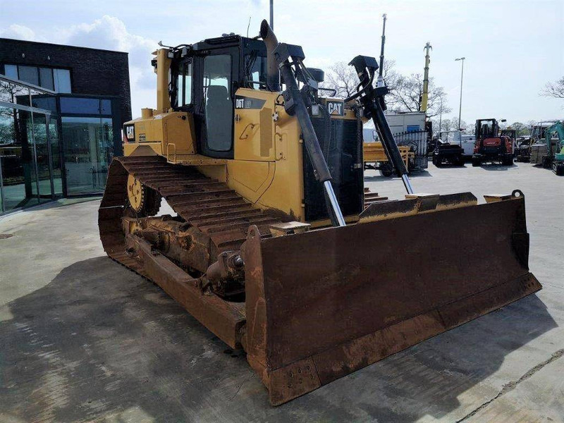 Caterpillar D6T LGP - Bulldozer: photos 5 Caterpillar D6T LGP - Bulldozer: photos 5