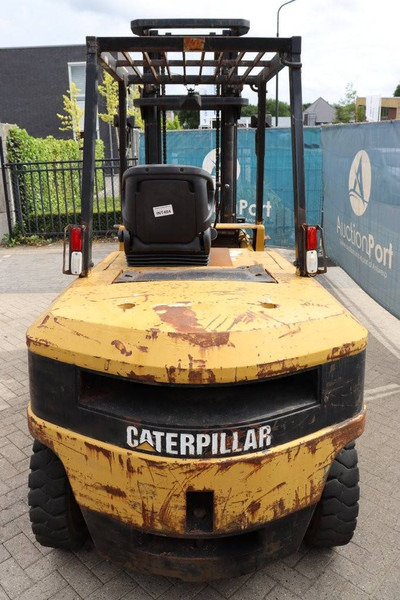 Caterpillar DP45 - Chariot élévateur diesel: photos 5 Caterpillar DP45 - Chariot élévateur diesel: photos 5