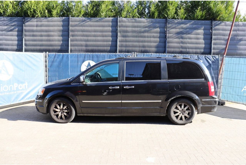 Chrysler Grand Voyager Slow'n Go - Voiture: photos 2 Chrysler Grand Voyager Slow'n Go - Voiture: photos 2