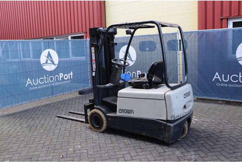 Crown SC3018 OPT3 - Chariot élévateur électrique: photos 4 Crown SC3018 OPT3 - Chariot élévateur électrique: photos 4