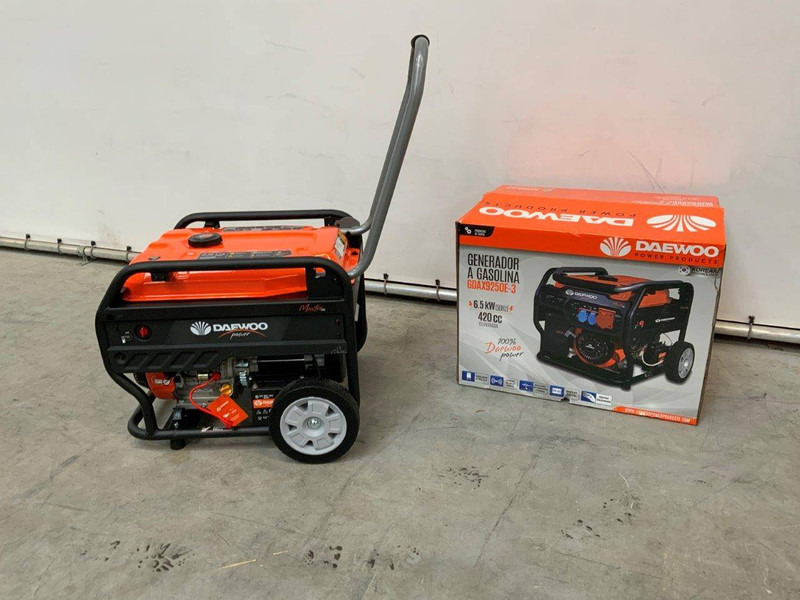 Daewoo GDAX9250E-3 - Groupe électrogène: photos 2 Daewoo GDAX9250E-3 - Groupe électrogène: photos 2