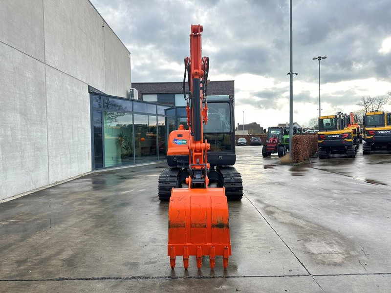 Doosan DX55-9C - Pelle sur chenille: photos 2 Doosan DX55-9C - Pelle sur chenille: photos 2