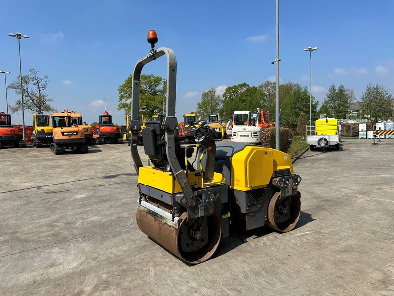 Dynapac CC1200 - Compacteur: photos 4 Dynapac CC1200 - Compacteur: photos 4