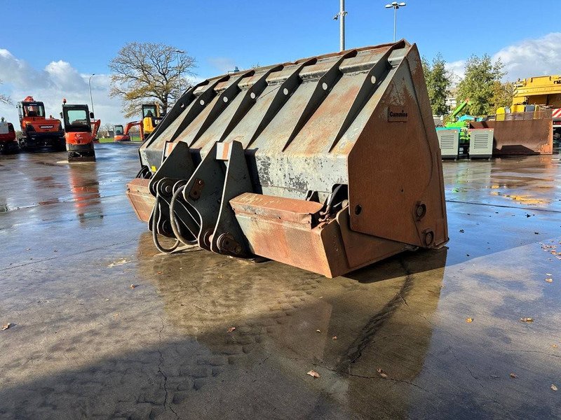 Esterer, Ulrich Cummins 144 - Godet: photos 5 Esterer, Ulrich Cummins 144 - Godet: photos 5