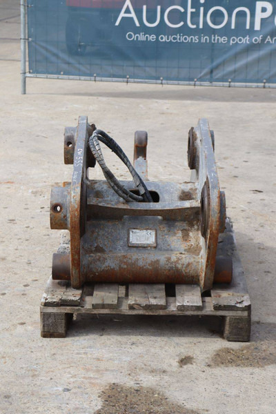 Eurosteel EC350EL/EC380EL - Attache rapide: photos 4 Eurosteel EC350EL/EC380EL - Attache rapide: photos 4