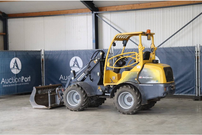 Eurotrac 830/W12-F - Chargeuse sur pneus: photos 3 Eurotrac 830/W12-F - Chargeuse sur pneus: photos 3