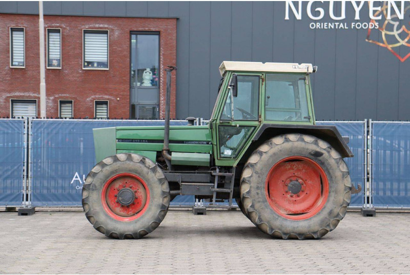 Fendt Favorit 612 LSA E - Tracteur agricole: photos 2 Fendt Favorit 612 LSA E - Tracteur agricole: photos 2